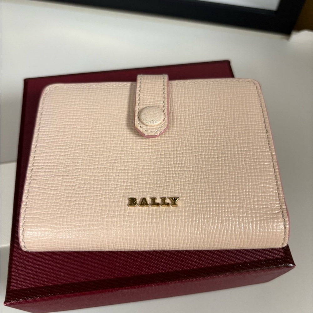 Bally Blush Pink Women's TriFold Compact Wallet - EUC